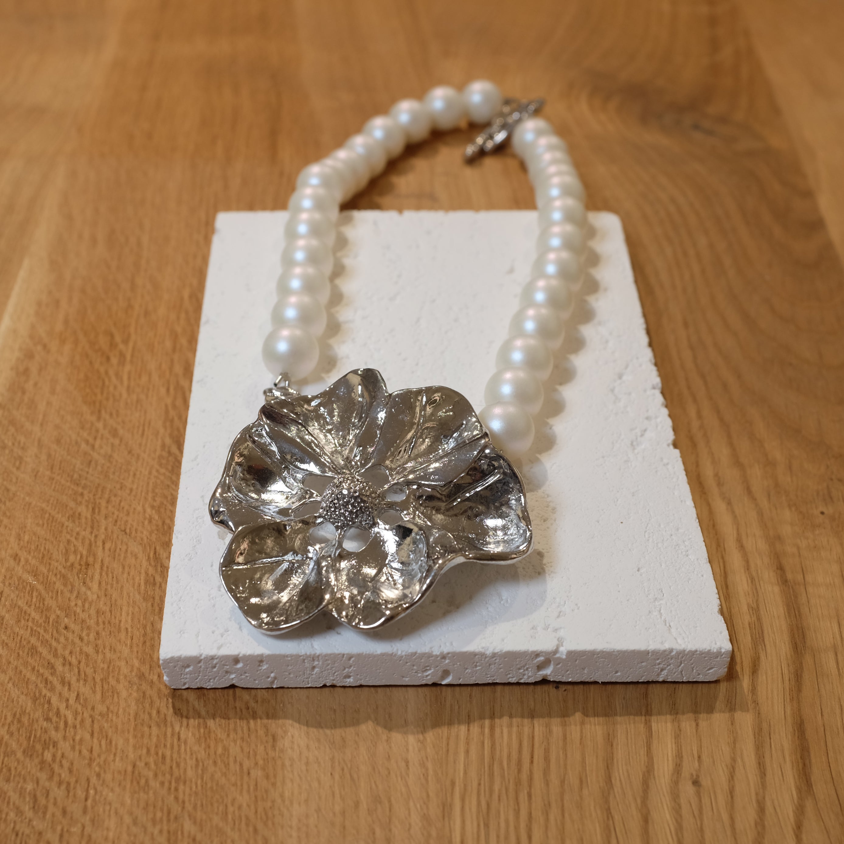 Flower Pearl Necklace – Dear Anna